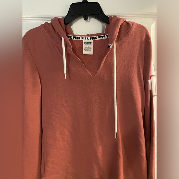 2 VICTORIA SECRET PINK HOODIES!🤩 - Picture 13 of 17